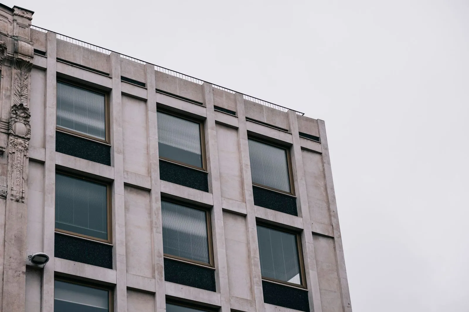 What to Expect During Commercial Window Installation